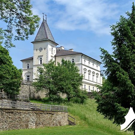 Hotel Bildungshaus Schloss Krastowitz Klagenfurt am Wörthersee Exterior foto